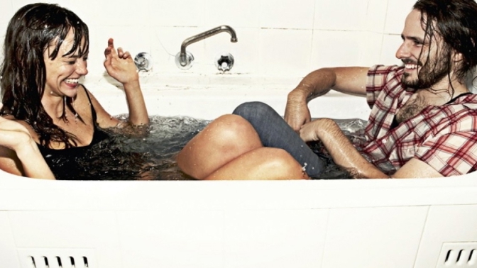 Žárlivost do milostného poměru nepatří.