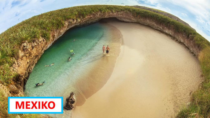 Playa del Amor se nachází na opuštěném souostroví Marieta Islands.