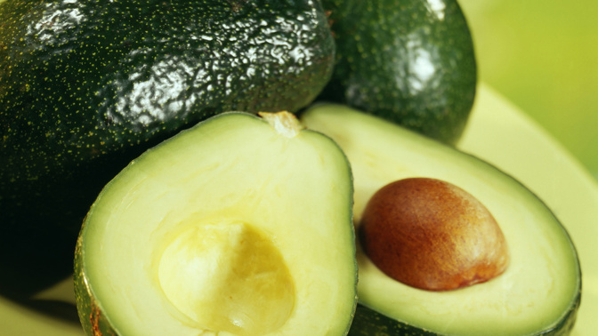 Superpotravina avokádo: Brzdí růst rakovinných buněk a chrání nenarozené děti před vrozenými vadami