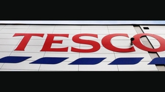 Poplatek za službu platí odesílatel, příjemce už žádný poplatek nehradí.