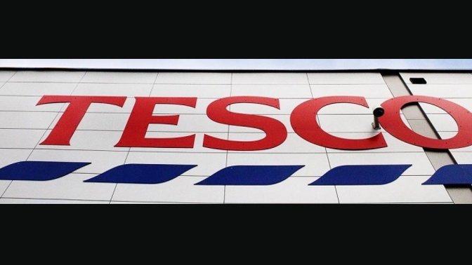 Poplatek za službu platí odesílatel, příjemce už žádný poplatek nehradí.