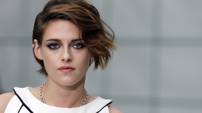 Byť se herečka Kristen Stewart tváří normálně, může vyzařovat opovržení. Vědci zjistili, co za tím vězí.