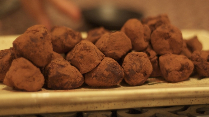 Tajemstvím oblíbených bonbónů je hmota zvaná „ganache“.