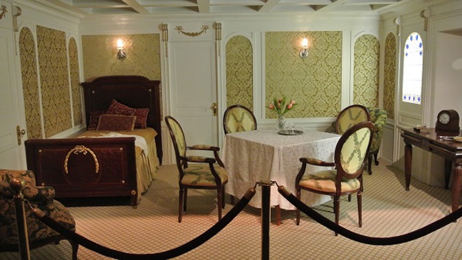 Interiér lodi Titanic.