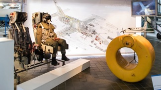 Do jedné ze sedaček si budou moci návštěvníci také sednout a vyzkoušet si, jak se cítí piloti během letu