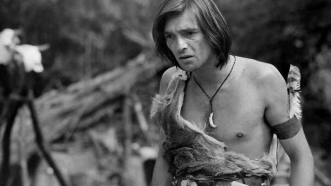 V TV filmu Osada havranů (1977)