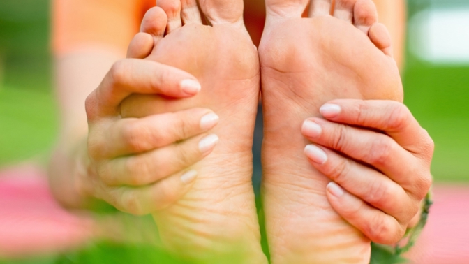 O nohy pečujte, abyste kuřím okům i bradavicím předešli