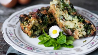 Jarní nádivka je plná bylinek