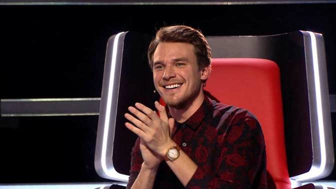 Vojta Dyk jako porotce The Voice.