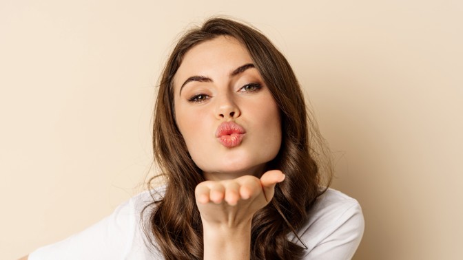 Horoskop: 3 znamení zvěrokruhu, která vážně božsky líbají