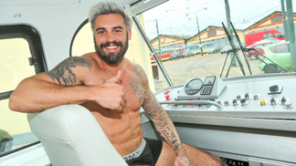 Josef nafotil odvážné fotky v tramvaji T3