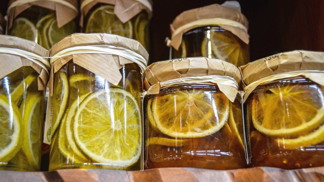 Ovoce v medu si zamilujete