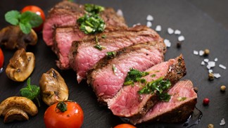 10 triků, jak připravit ten nejlepší steak