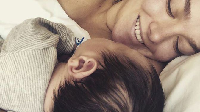 Ewa Farna s prvorozeným synem Arturem.