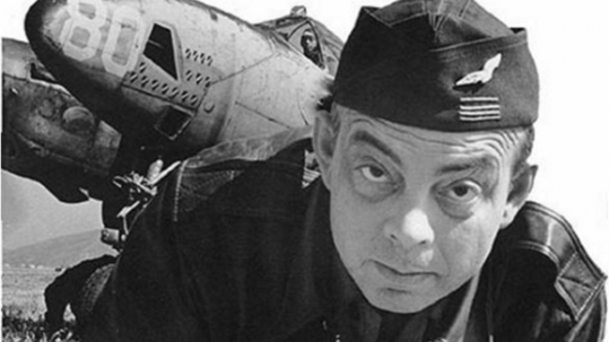 Antoine de Saint-Exupéry byl vášnivým letcem, to se mu za 2.světové války stalo osudným