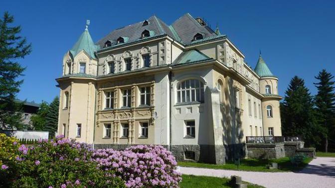 Pohled na honosnou stavbu se neomrzel dodnes.