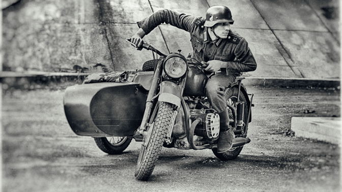 Přes překupníky byly získány stroje, které se snažili sovětští konstruktéři zkopírovat.