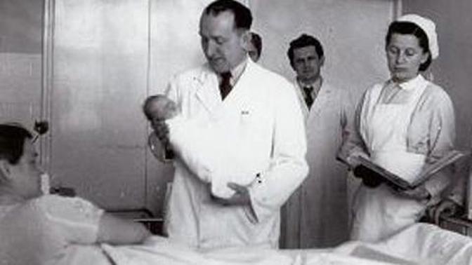 Pokud chtěla být žena s dítětem na pokoji sama, vždy si musela připlatit, to platí dodnes.