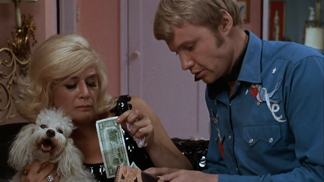 Sylvia Milesová byla americká herečka, která si získala pověst jedné z nejvýstřednějších hvězd Hollywoodu. Ve snímku Půlnoční kovboj hrála pouhých šest minut, přesto za roli obdržela nominaci na Oscara.