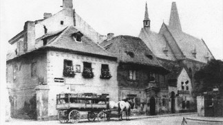 Protože byli často spojováni s přípravou různých léků a jedů, velmi rychle se uchytil název Jedová chýše.