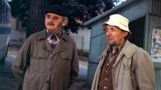 Sovák svou životní seriálovou roli prošpikoval improvizacemi a vymyslel třeba také to, že Evžen Huml bude mít neustále na hlavě bekovku.