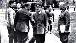 Měl na něj navazovat státní převrat, přičemž spiklenci doufali, že se jim poté podaří vyjednat mír se západními spojenci. 