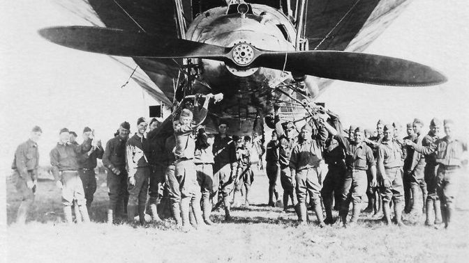 Po dvou dnech letu se dostala R34 až k pobřeží Newfoundlandu, kde zápolila celý den se silným protivětrem. Nakonec se jí podařilo přistát na letišti Roosevelt Field na Long Islandu.