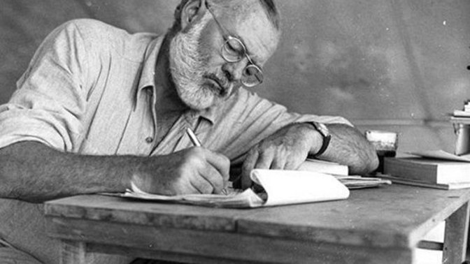 „Malá láska soudí přísně a zaniká, velká odpouští a tím se dále zvětšuje.“
