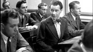 Ladislav Pešek opět exceluje v roli nezbedného studenta Kuklíka, který vymyslí nejednu lumpárnu