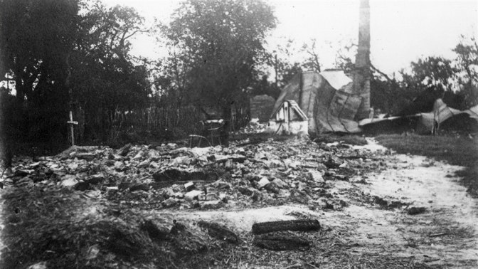 Byla zde postavena škola, kde se vyučovalo v českém jazyce. 