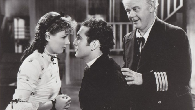 Rodinu tvoří ještě bodrá maminka Parthy. Na lodi se pro cestující pořádají zábavné programy, jejichž hlavní hvězdou je půvabná Julie LaVerne. 