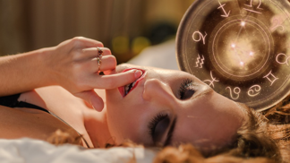 Horoskop vánoční erotiky: Koho čekají vášnivé svátky a kdo může na něžnosti zapomenout?