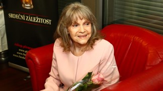 Zemřela zpěvačka Eva Pilarová. S muži zažívala peklo, lásku našla až u toho posledního