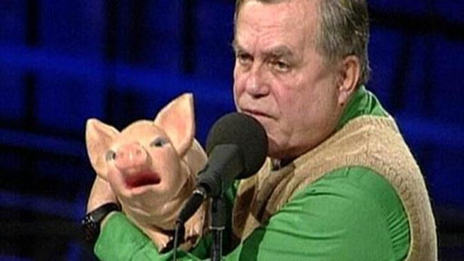 Velkou část své umělecké činnosti svěřil filmu, kde se už od dětství uplatňoval v menších a středních komických úlohách.