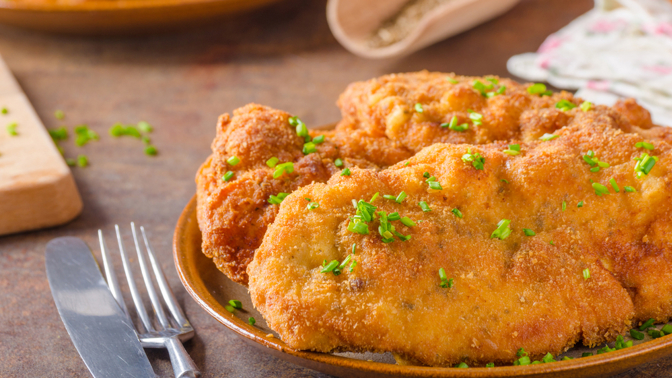 Co Čech, to milovník řízků. Jak je ale ozvláštnit na talíři?