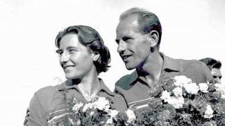 Dana Zátopková, roz. Ingrová, je bývalá československá atletka – oštěpařka, olympijská vítězka a manželka jednoho z nejslavnějších československých sportovců Emila Zátopka. 