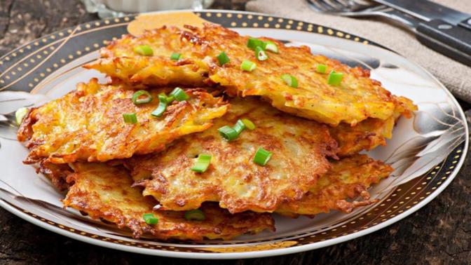 Připravte si křupavé a zlatavé bramboráky