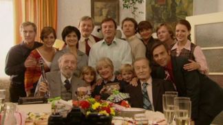 Honzovo vzpomínání rámcuje jednotlivé díly a doplňuje či glosuje jednotlivé příběhy.