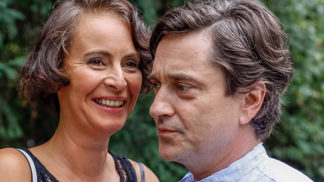 Věčně tvá nevěrná je crazy komedie režiséra Milan Cieslar, který se do projektu pustil společně se seriálovým scénáristou Janem Míkou.