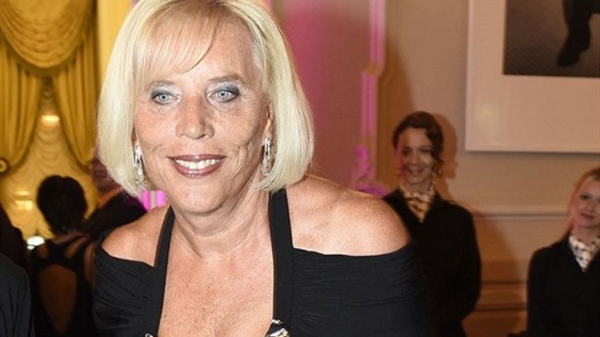 Chvíli po té zažádala o licenci pro první soukromé vysílání v České republice u Rady pro rozhlasové a televizní vysílání.