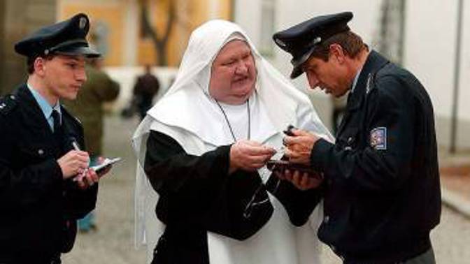 Kameňák je česká filmová komedie Zdeňka Trošky z roku 2003. Jde o první film z filmové tetralogie z let 2003 až 2013. Hlavní hrdinové seriálu Kameňák jsou Josef „Pepa“ Novák, Vilma Nováková, Josef „Pepíček“ Novák Jr., stará Kropáčková a Uzlíček.