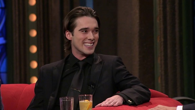 Vojtěch Babišta je český herec, model a bývalý profesionální hráč squashe, žijící v Praze.