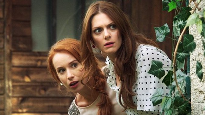 Všechno nebo nic je česko-slovenský film podle námětu a scénáře slovenské autorky Evy Urbaníkové. Scénář napsala spolu s režisérkou filmu Martou Ferencovou. Jde o romantickou vztahovou komedii, do hlavních rolí byli obsazeni Táňa Pauhofová, Klára Issová, Ondřej Sokol, Petra Hřebíčková a další.