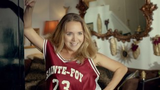 Kanadská komedie plná nečekaných zvratů a zápletek s Lucií Vondráčkovou v hlavní roli.