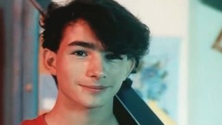 Do povědomí diváků vstoupil ve svých 16 letech rolí kominického učně ve filmu Discopříběh. V dospělosti se filmu věnoval sporadicky, divadlu prakticky vůbec. Později údajně na několik let přesídlil do Španělska, kde si měl otevřít restauraci. Začátkem nového tisíciletí se zřejmě zčásti vrátil do Česka a objevil se v několika filmových a společenských projektech.