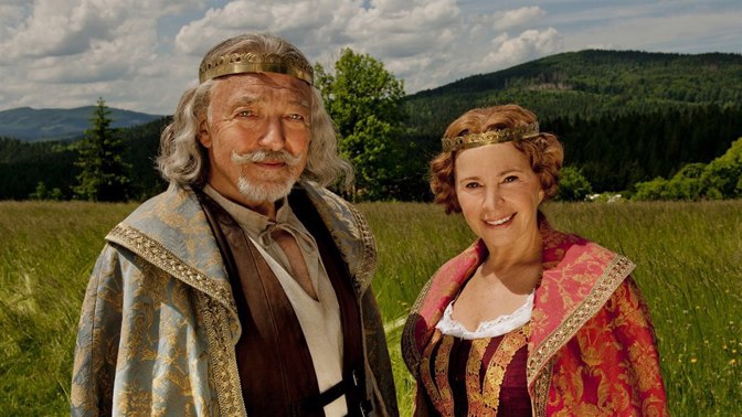 Exportní název filmu je „Tajemství dvouhlavého draka“.