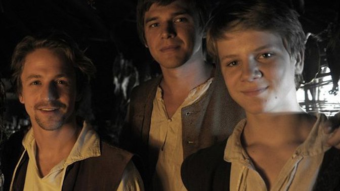 Tři bratři je český hudební pohádkový film režiséra Jana Svěráka. Jedná se o filmovou adaptaci dětských minioper Jaroslava Uhlíře a Zdeňka Svěráka.