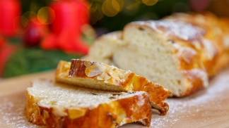 Recept na vánočku a tvarohovou štólu. Tradiční vánoční pečivo, které na svátečním stole nesmí chybět