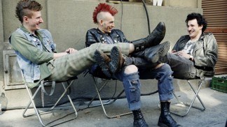 DonT Stop je filmový debut Richarda Řeřichy. Odehrává se v roce 1983 a pojednává o partě pěti mladíků, kteří založili punkovou skupinu.