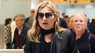 Kate Moss, plným jménem Katherine Ann Moss, je anglická supermodelka a módní návrhářka. Stala se tváří mnoha slavných kosmetických a oděvních značek. Do povědomí se dostala také díky vztahu s americkým hercem Johnny Deppem nebo se zpěvákem Petem Dohertym.